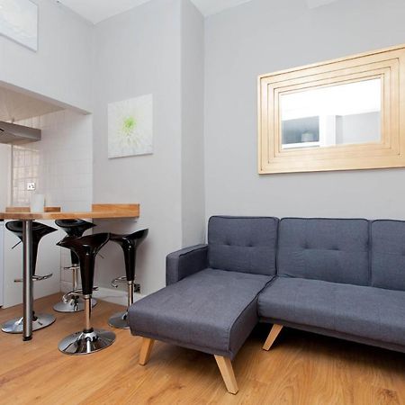 Bright & Homely City Centre Apartment Near Holyrood Edinburgh Ngoại thất bức ảnh
