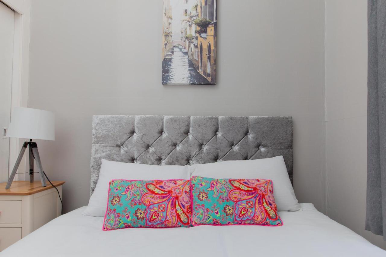Bright & Homely City Centre Apartment Near Holyrood Edinburgh Ngoại thất bức ảnh